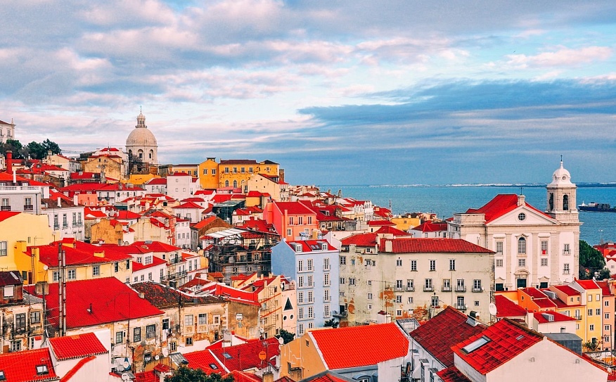 Брюссель предупреждает о завышенных ценах на недвижимость в Португалии