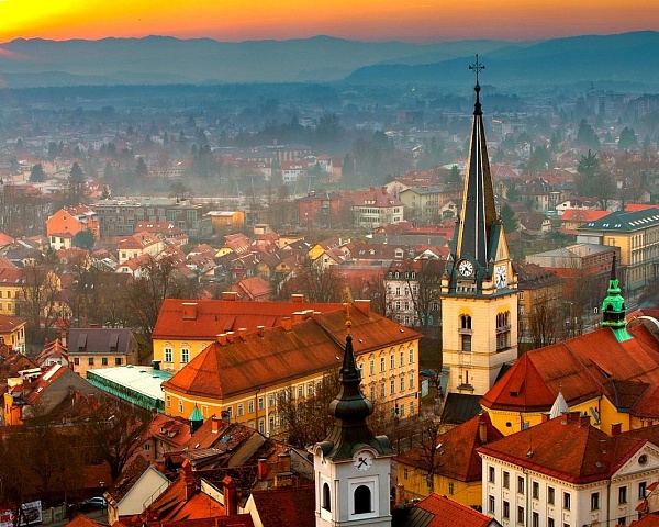 Согласно отчету Управления геодезии и картографии Словении (GURS), цены на коммерческую недвижимость активно росли с 2020 по 2022 год